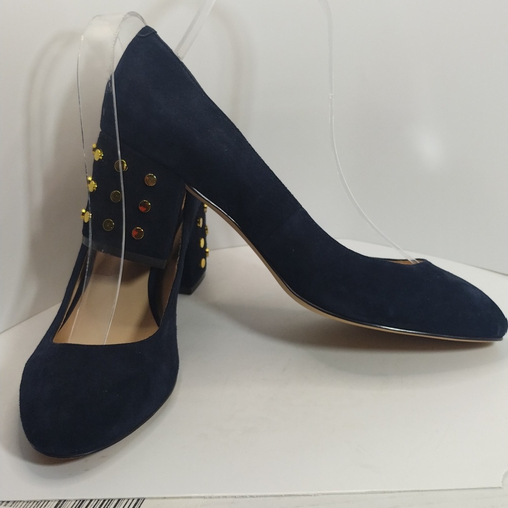 NINE WEST WOMAN'S WHEELS